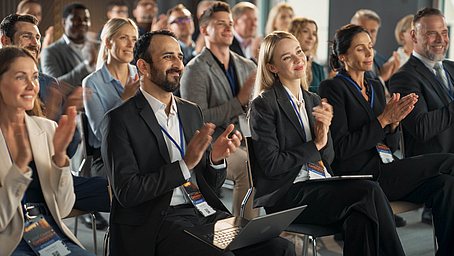 Sachkundeprüfung Versicherungsvermittlung 2025: Weiterhin hohe Nachfrage – der Trend zeigt anhaltend nach oben Sachkundeprüfung Versicherungsvermittlung 2025: Weiterhin hohe Nachfrage – der Trend zeigt anhaltend nach oben